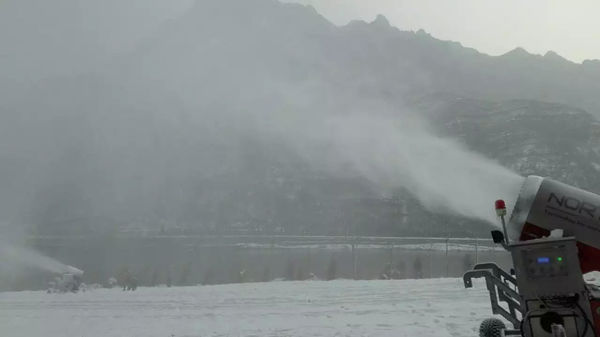 滑雪場造雪機(jī)