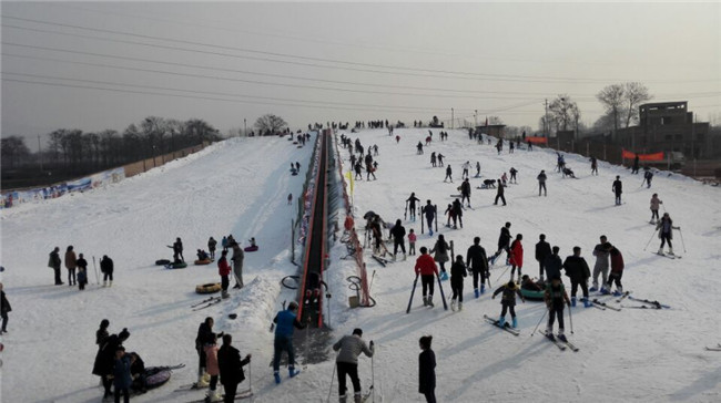 滑雪魔毯