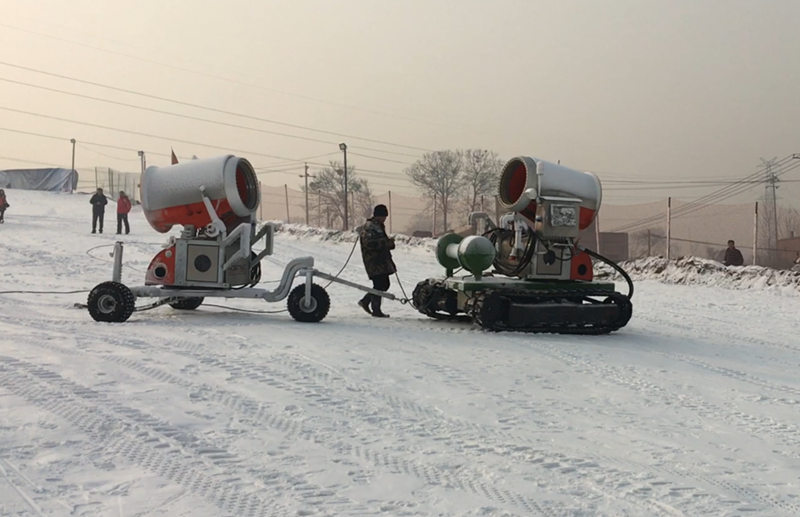 人工造雪機