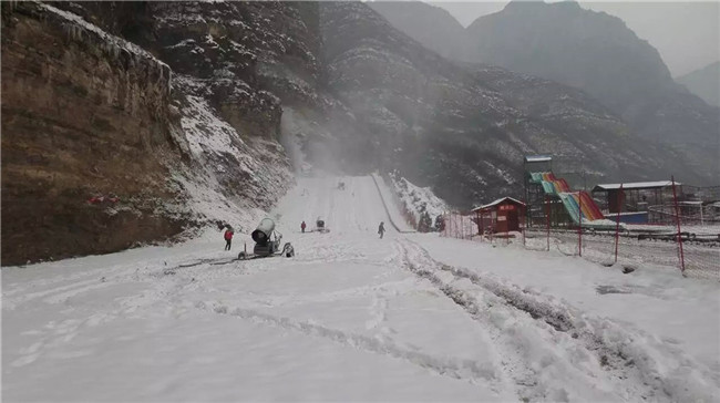 滑雪場(chǎng)造雪機(jī)