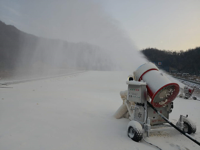 造雪機(jī)